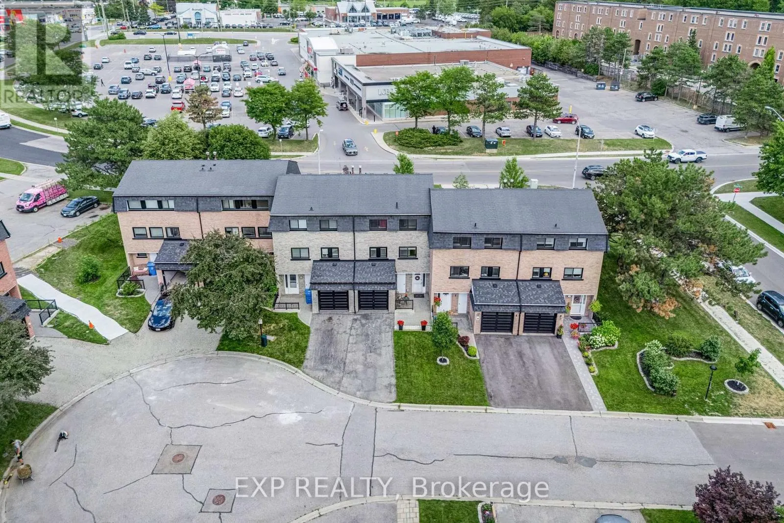 6 POPLAR CRESCENT