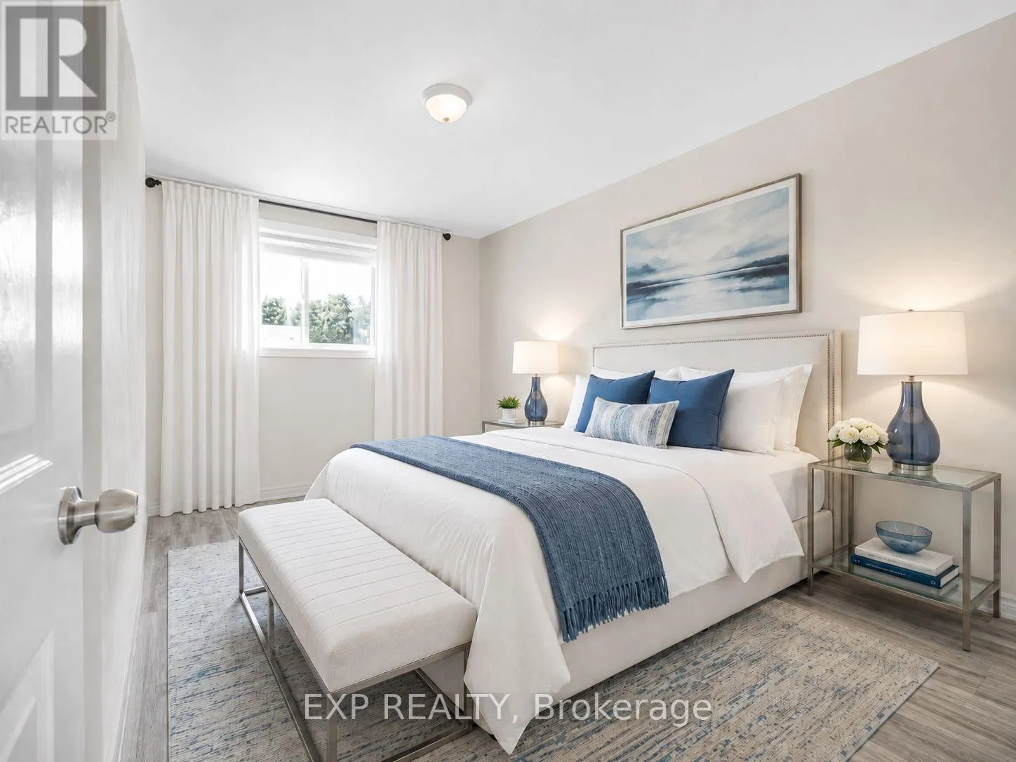 6 POPLAR CRESCENT