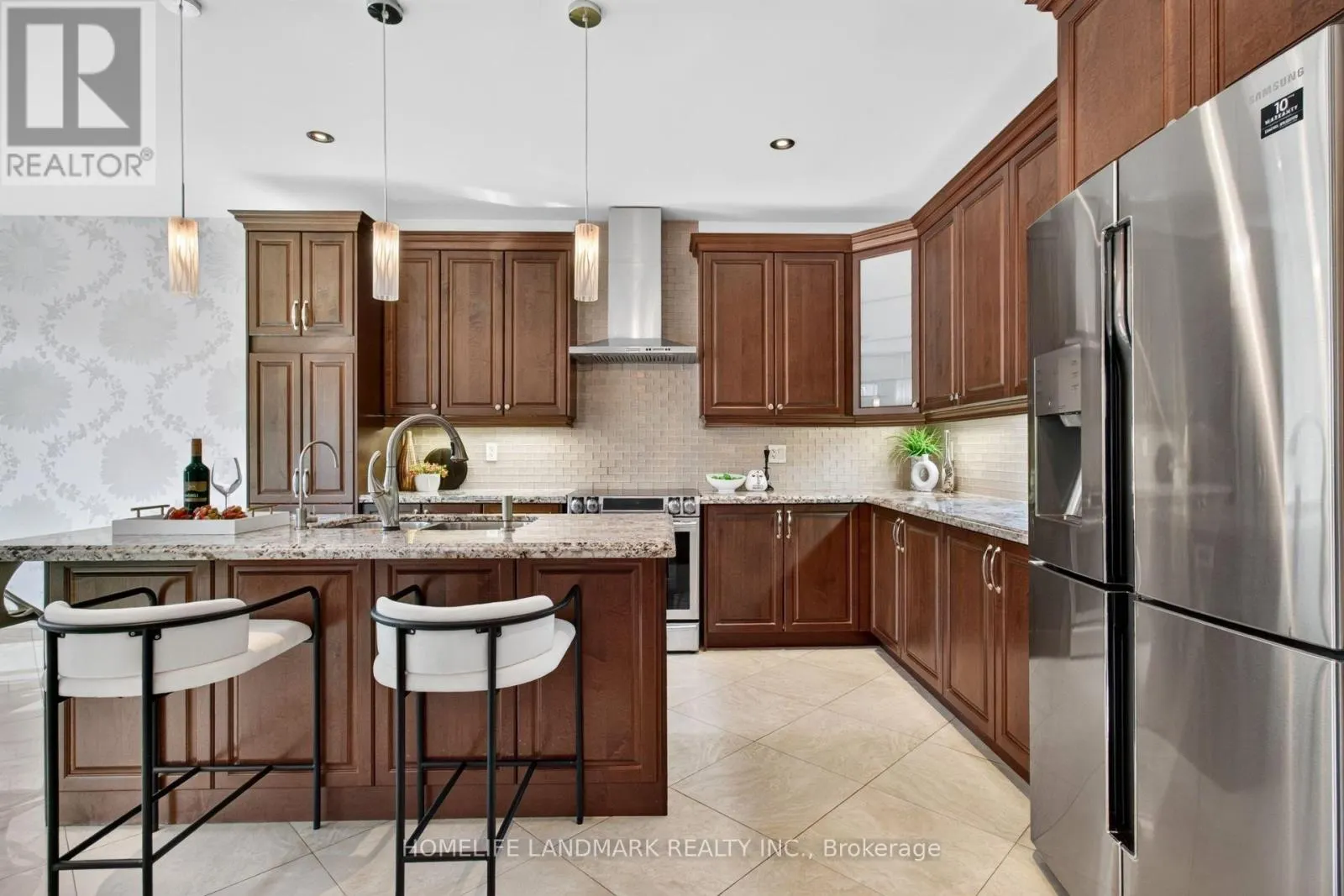 75 ESTRELLA CRESCENT