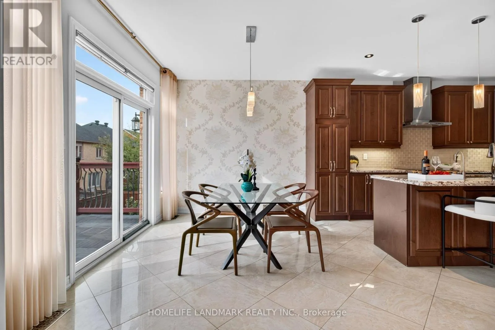 75 ESTRELLA CRESCENT