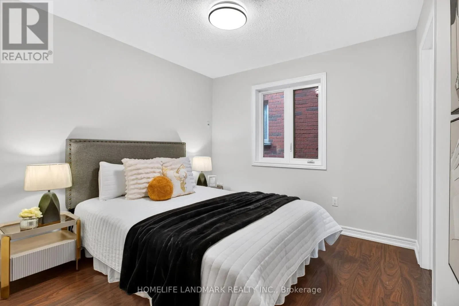 75 ESTRELLA CRESCENT