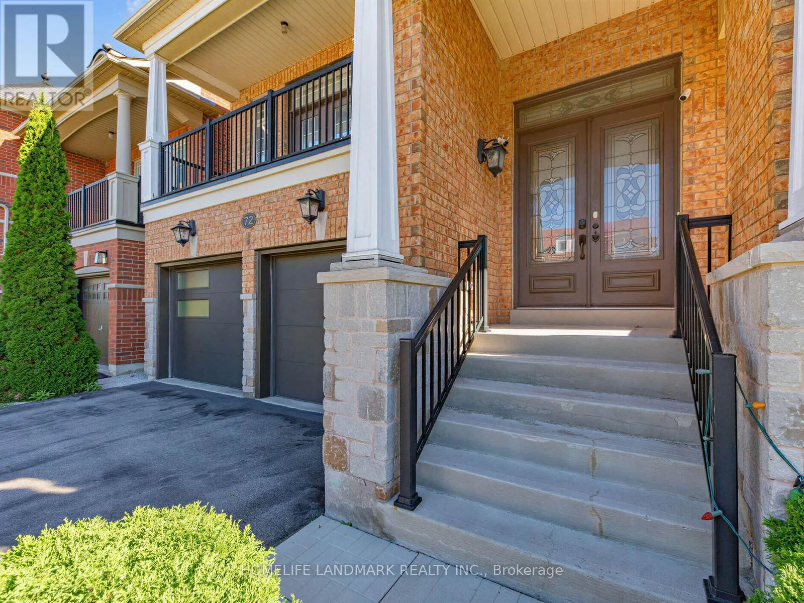 72 VANDERVOORT DRIVE