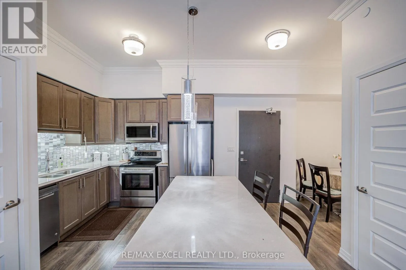 103 - 2 ADAM SELLERS STREET
