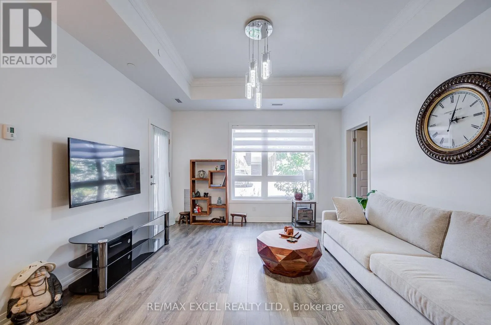 103 - 2 ADAM SELLERS STREET