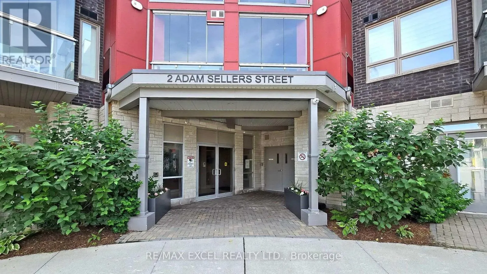 103 - 2 ADAM SELLERS STREET