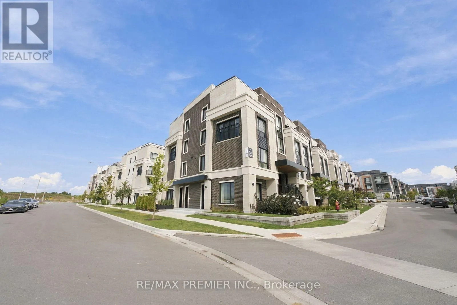 102 - 8 WALDER LANE