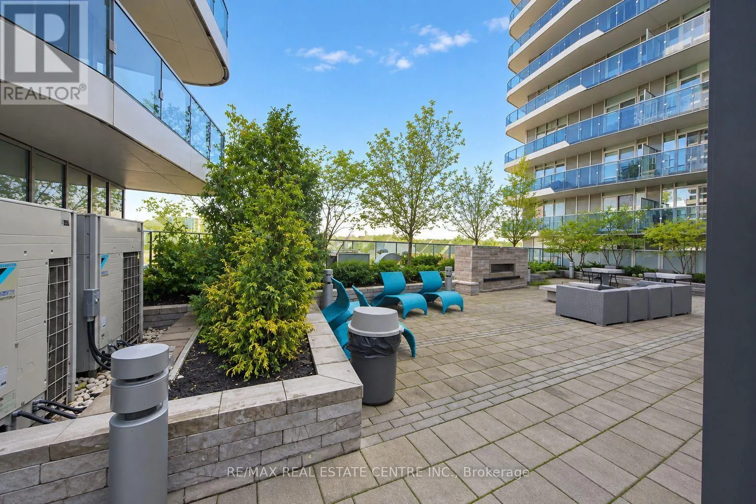 315 - 9471 YONGE STREET