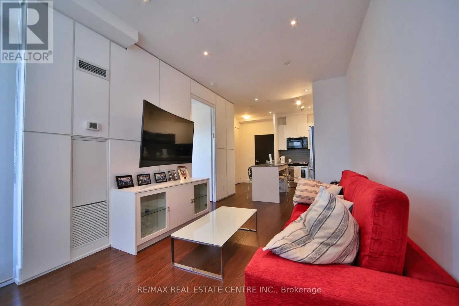 315 - 9471 YONGE STREET