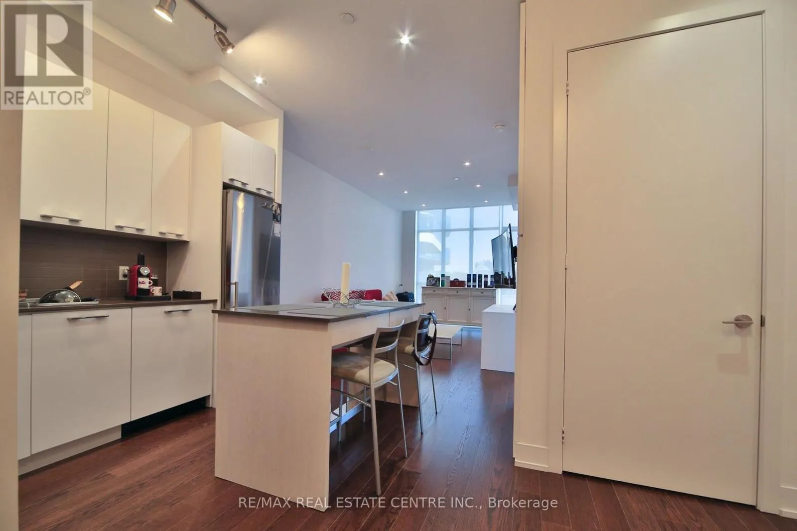 315 - 9471 YONGE STREET