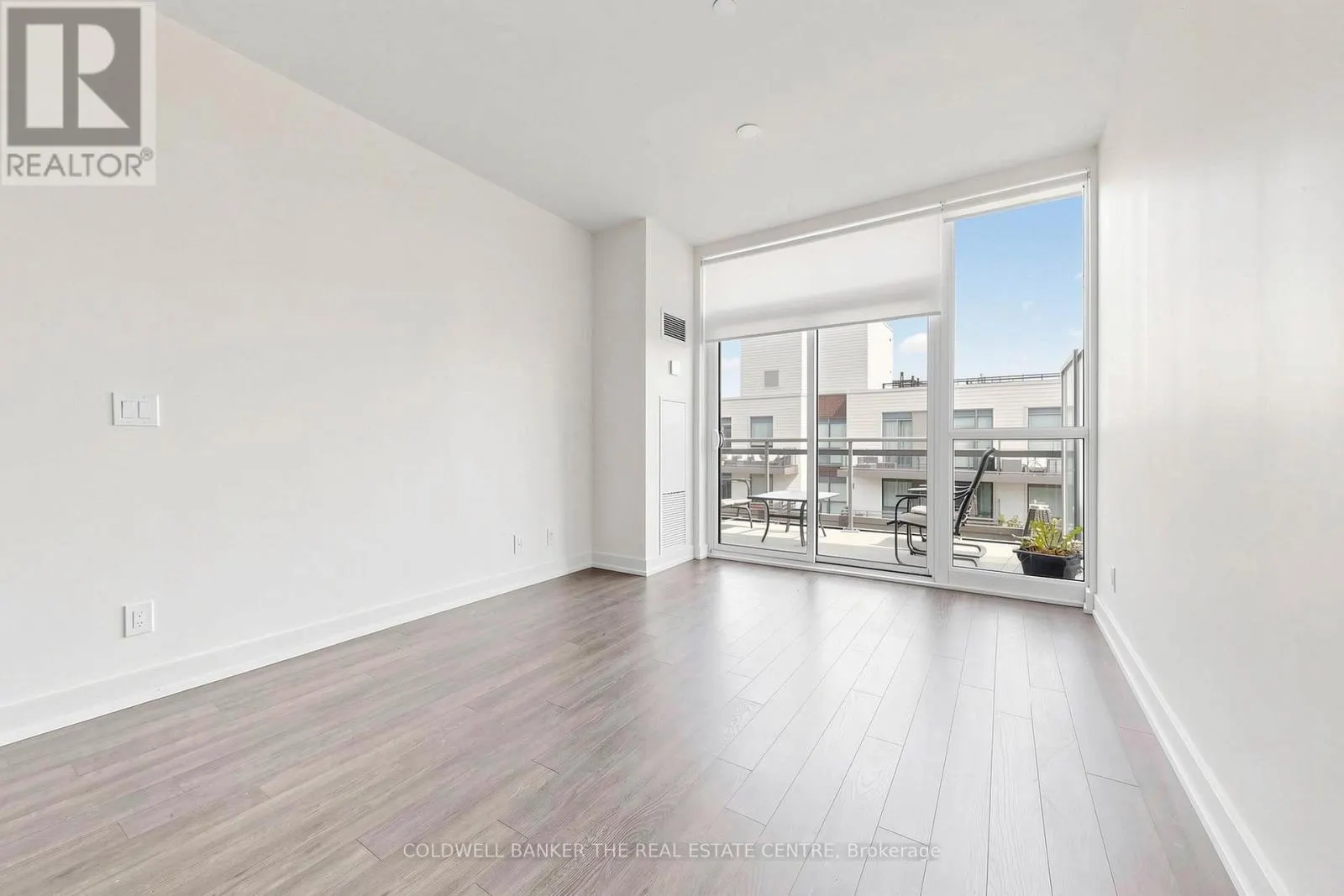 UNIT #415 - 301 SEA RAY AVENUE