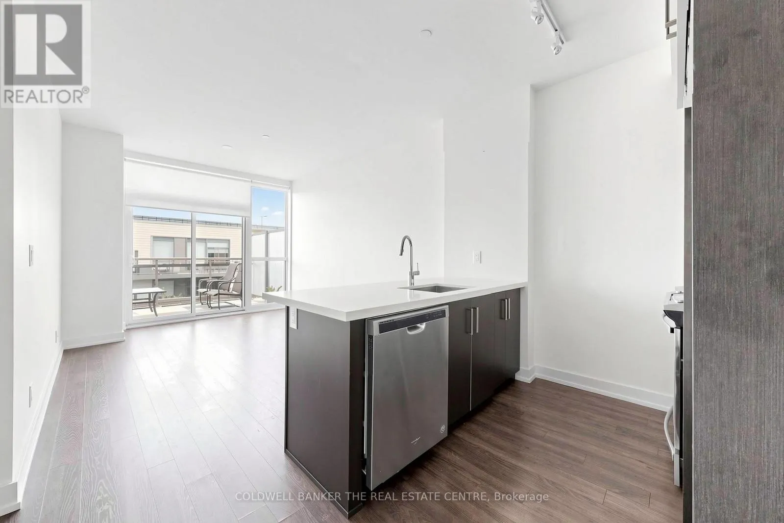 UNIT #415 - 301 SEA RAY AVENUE