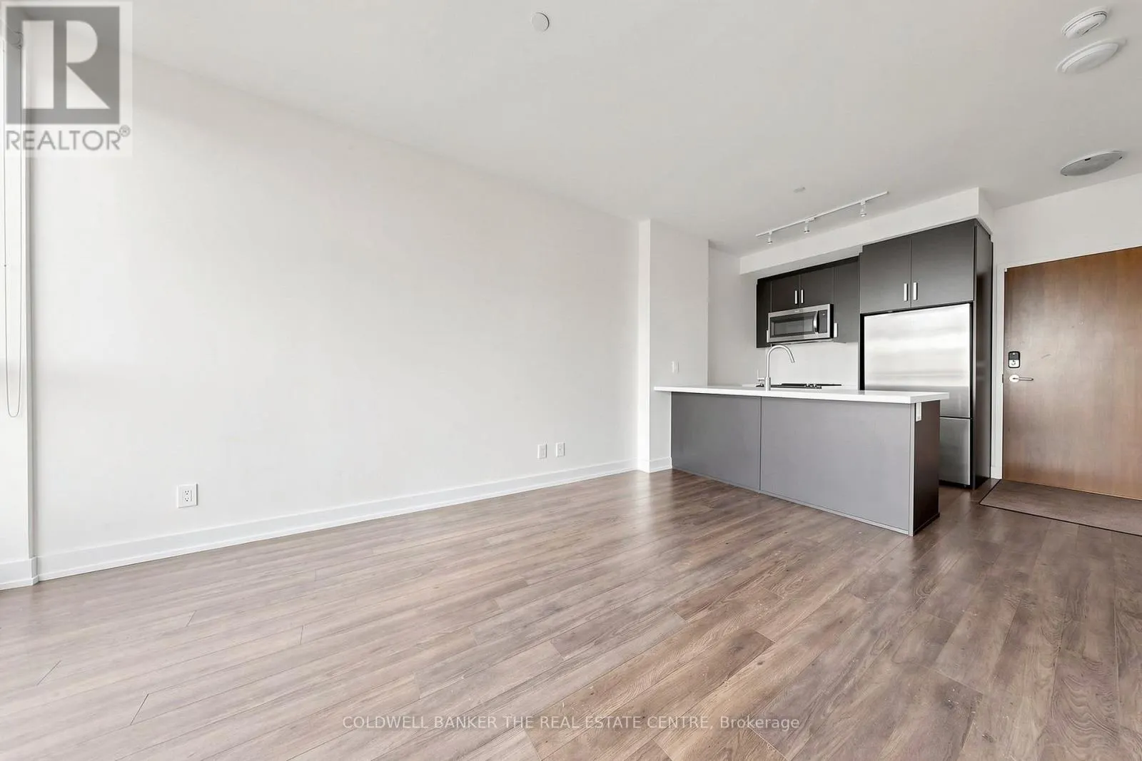 UNIT #415 - 301 SEA RAY AVENUE