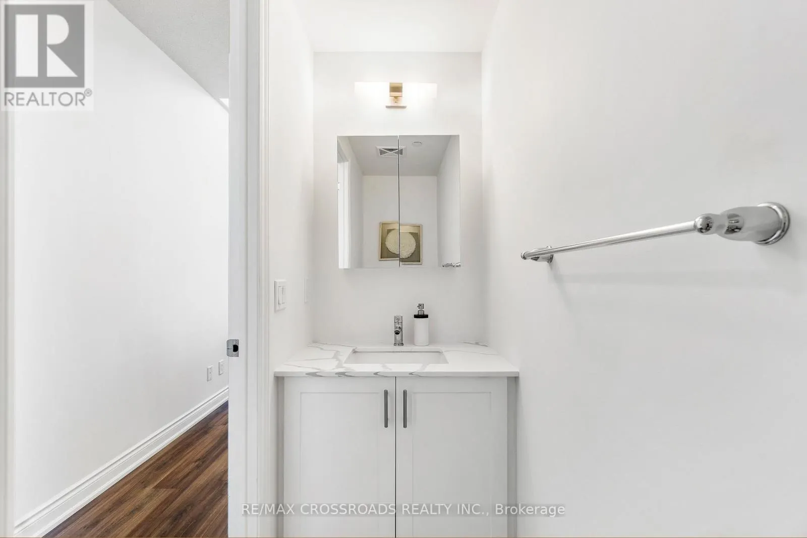 TH102 - 9618 YONGE STREET