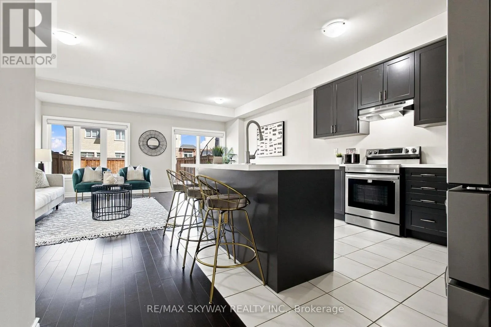 60 LORNE THOMAS PLACE
