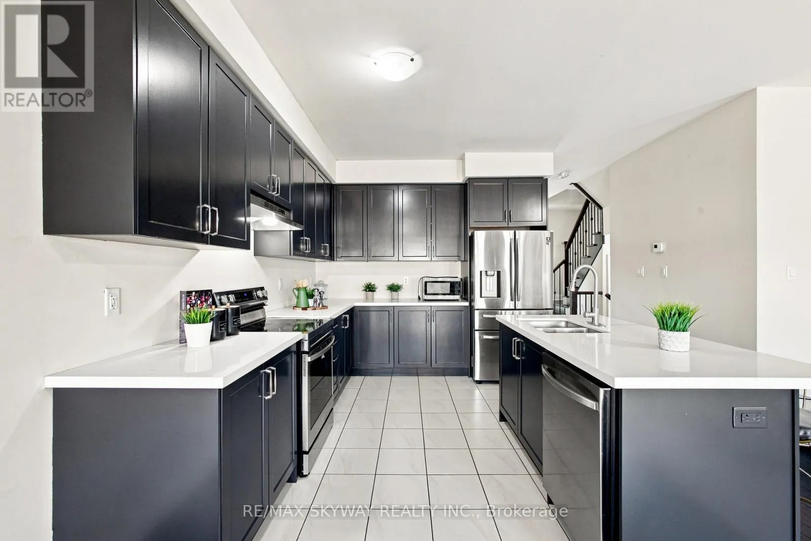 60 LORNE THOMAS PLACE
