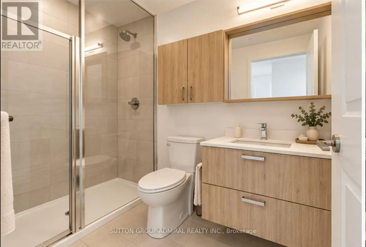 416 - 30 UPPER MALL WAY