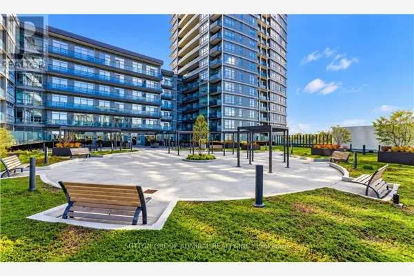 2510 - 50 UPPER MALL WAY