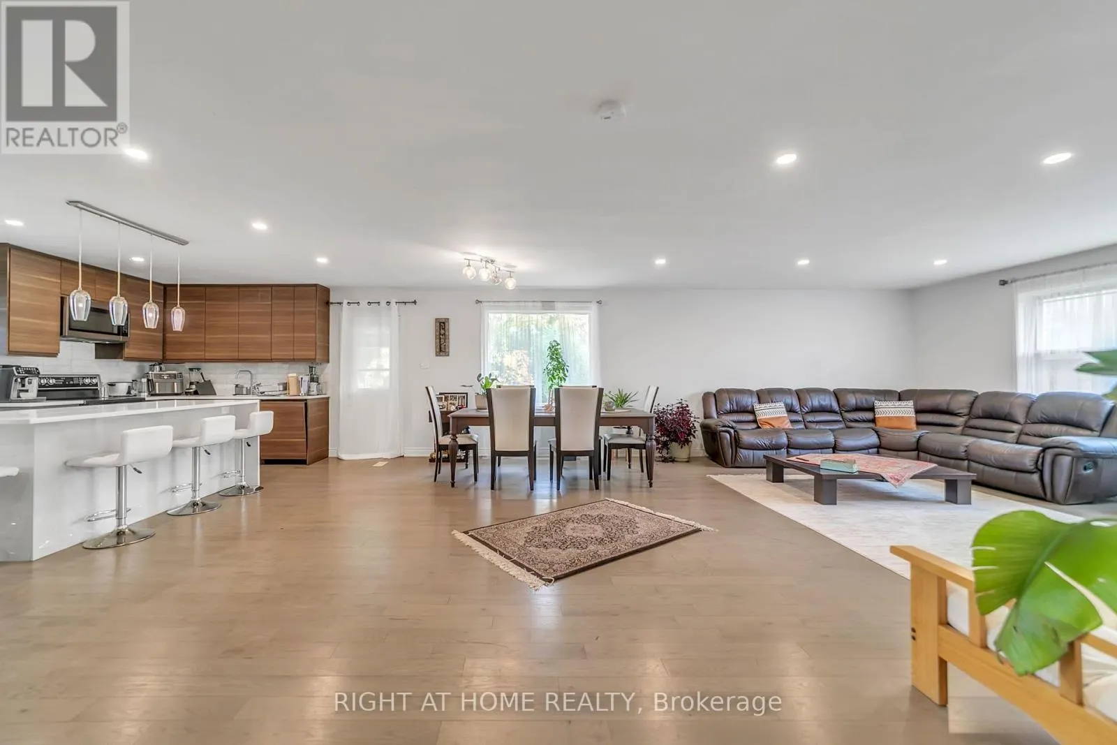 22 HAMILTON DRIVE