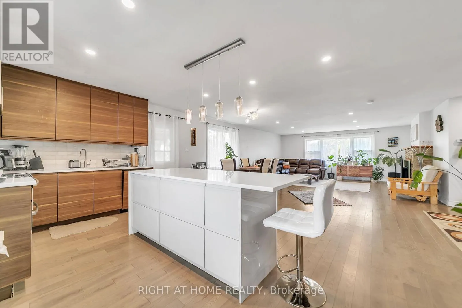 22 HAMILTON DRIVE