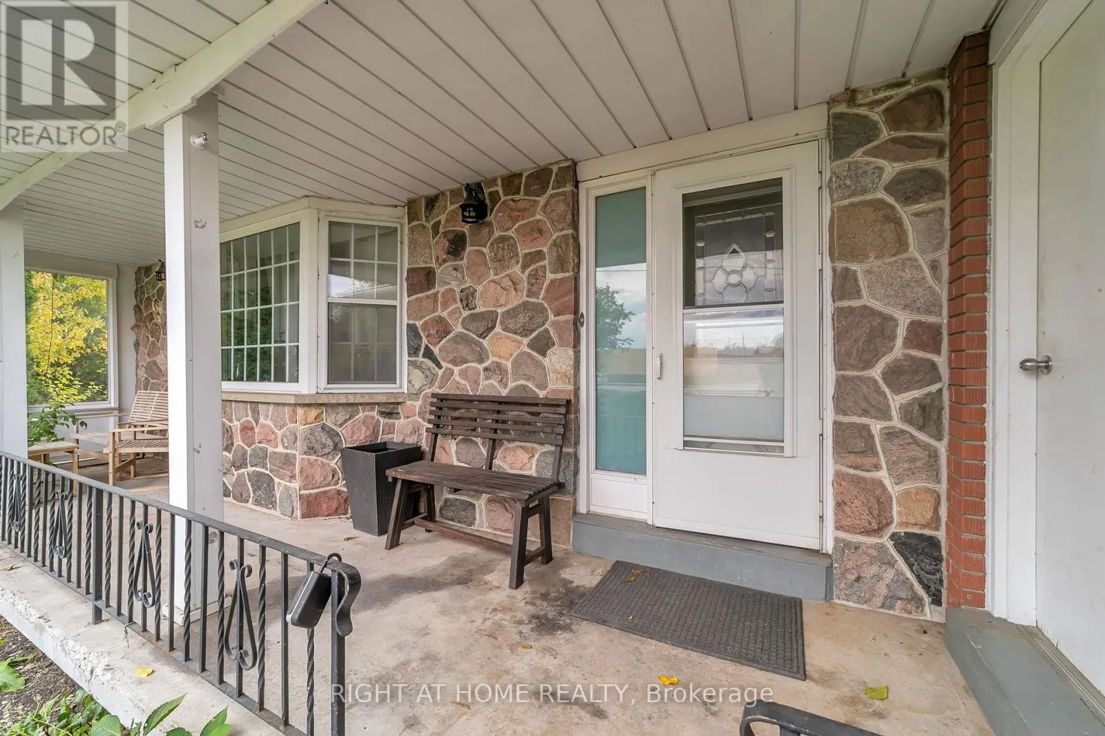 22 HAMILTON DRIVE