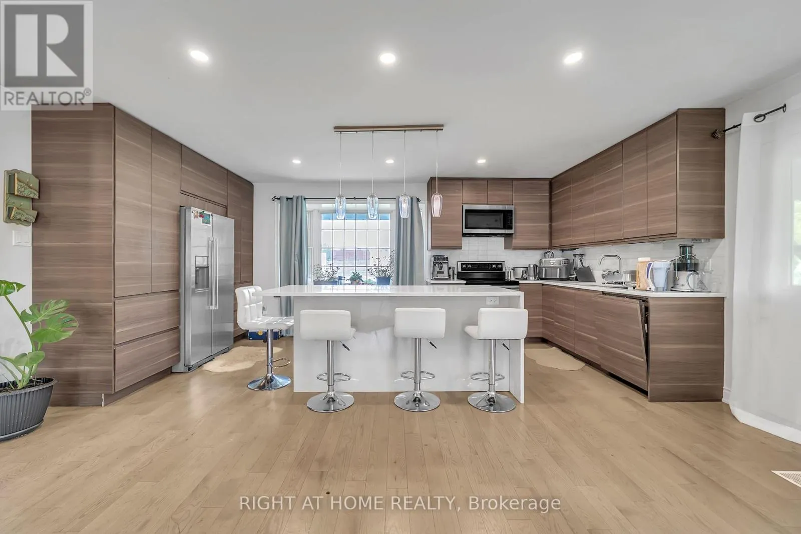 22 HAMILTON DRIVE