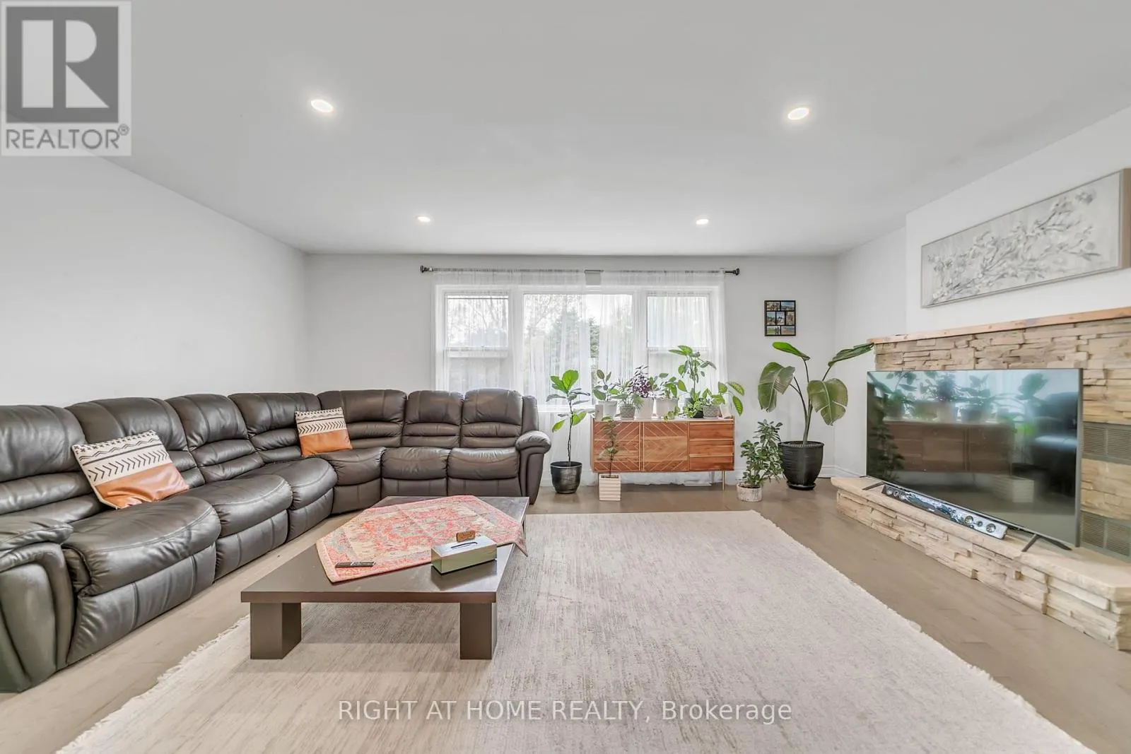 22 HAMILTON DRIVE