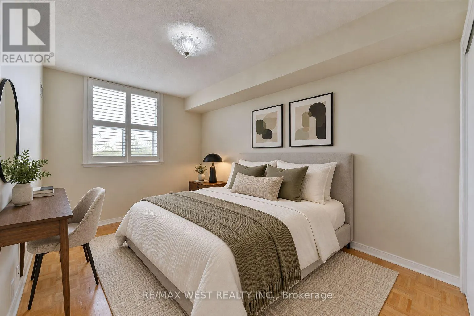 319 - 7373 MARTIN GROVE ROAD