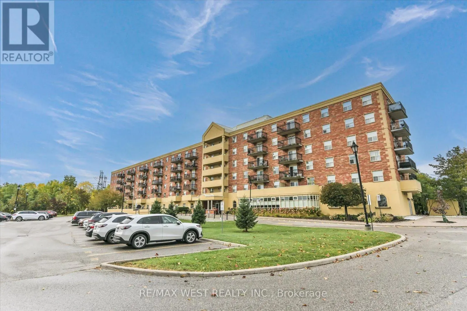 319 - 7373 MARTIN GROVE ROAD