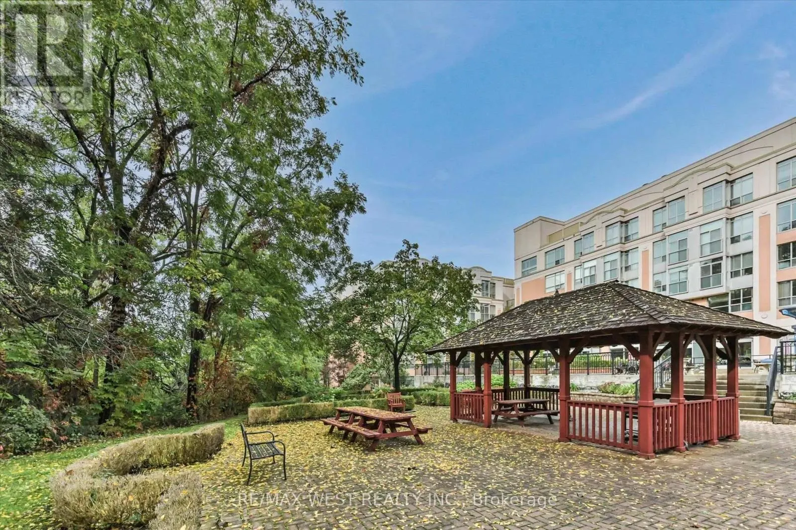 319 - 7373 MARTIN GROVE ROAD