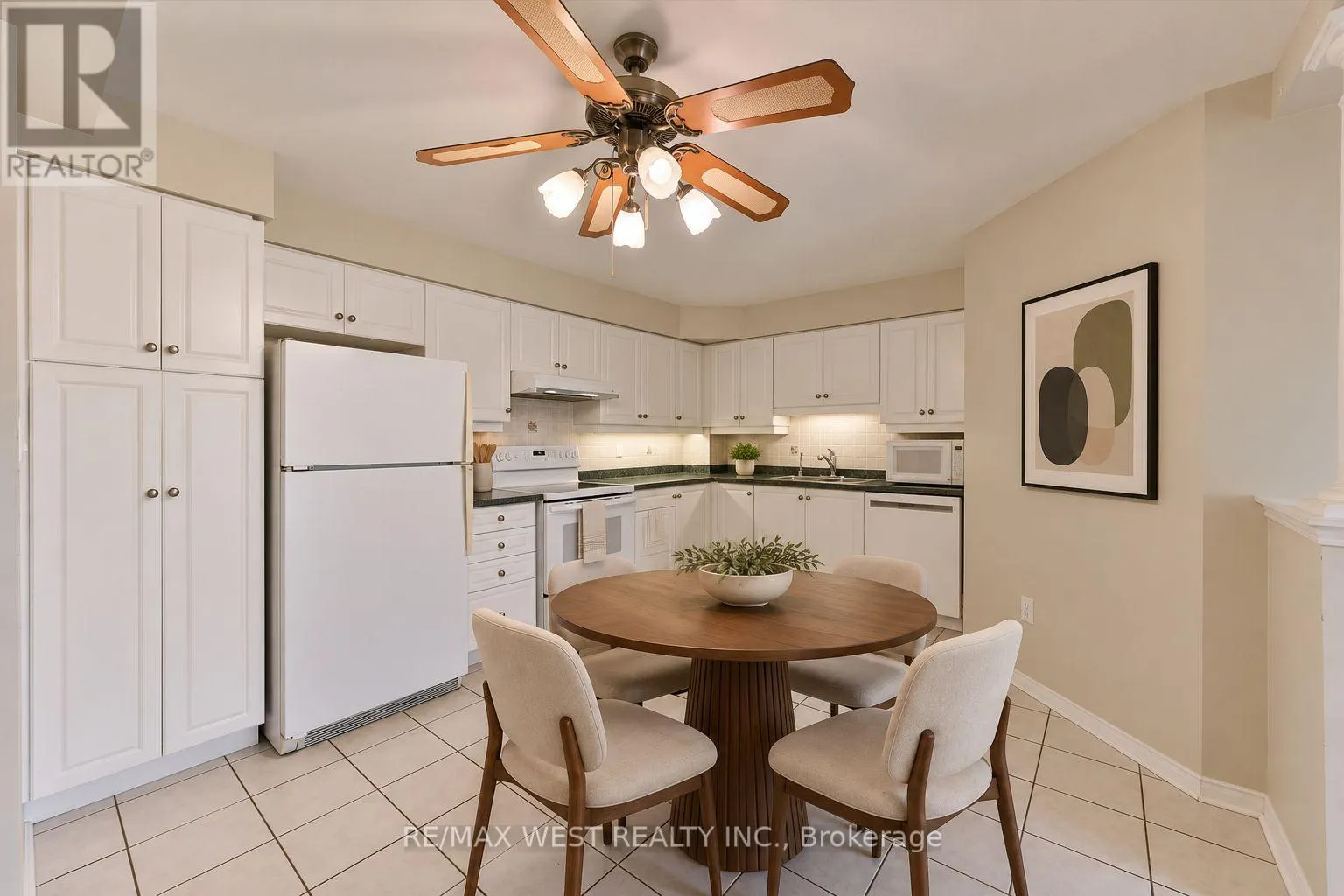 319 - 7373 MARTIN GROVE ROAD