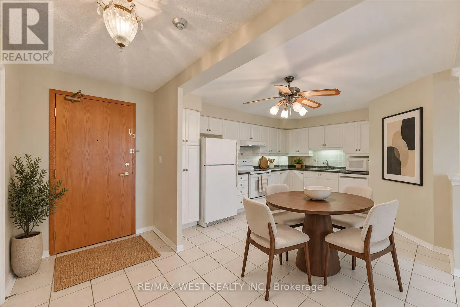 319 - 7373 MARTIN GROVE ROAD