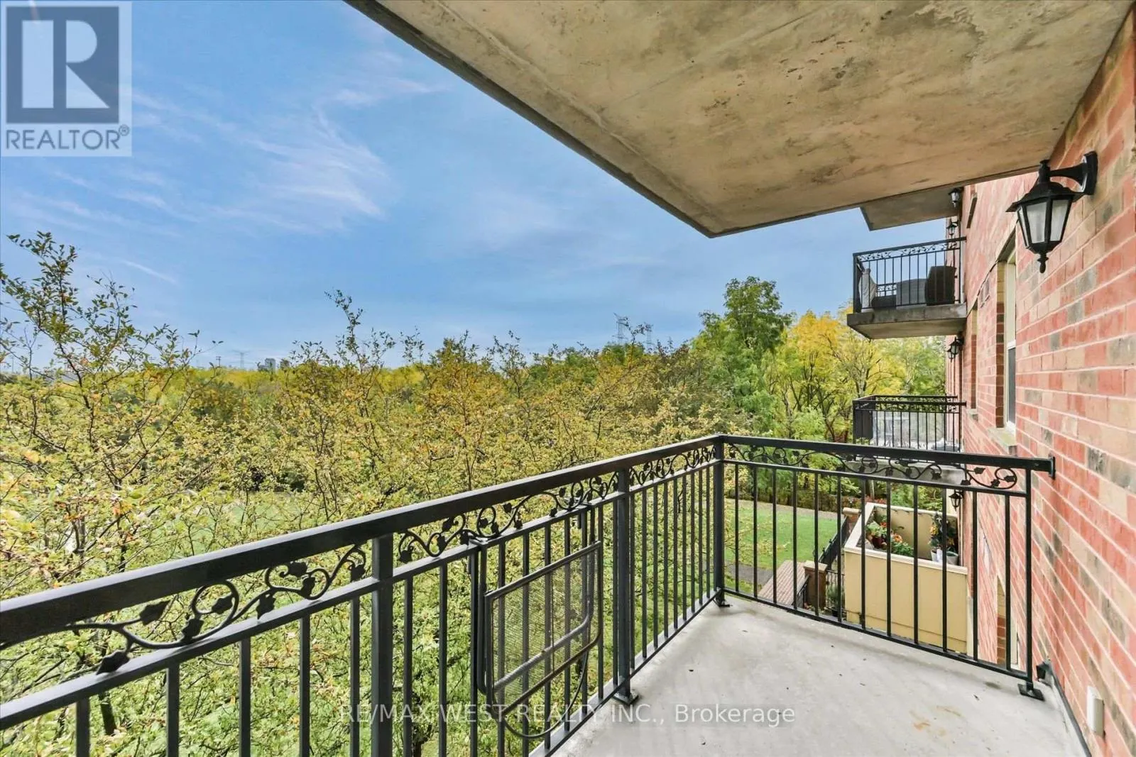 319 - 7373 MARTIN GROVE ROAD