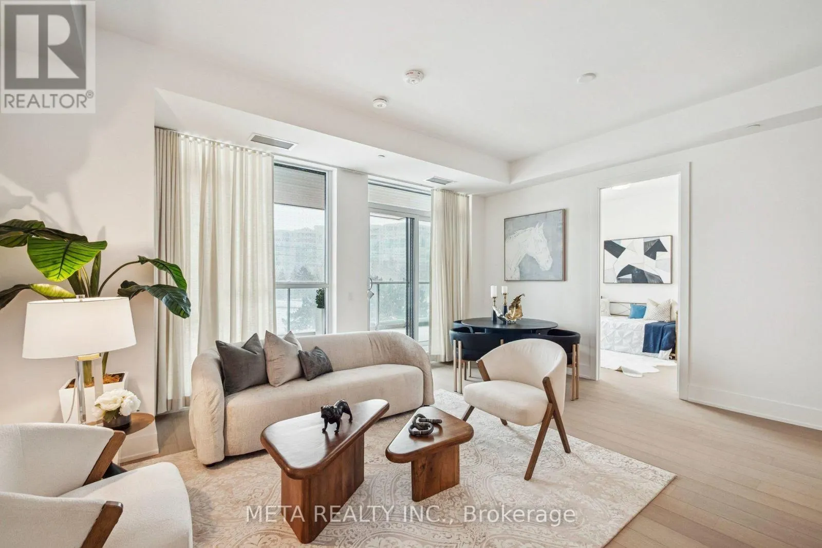 315 - 399 ROYAL ORCHARD BOULEVARD