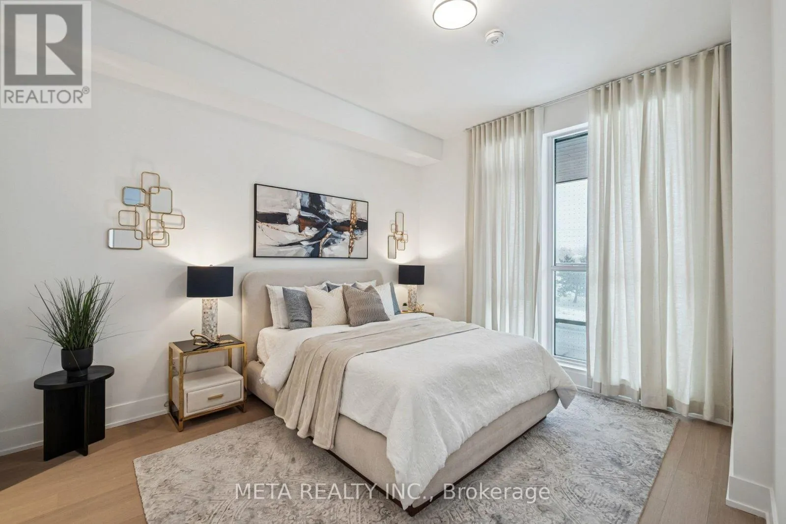 315 - 399 ROYAL ORCHARD BOULEVARD