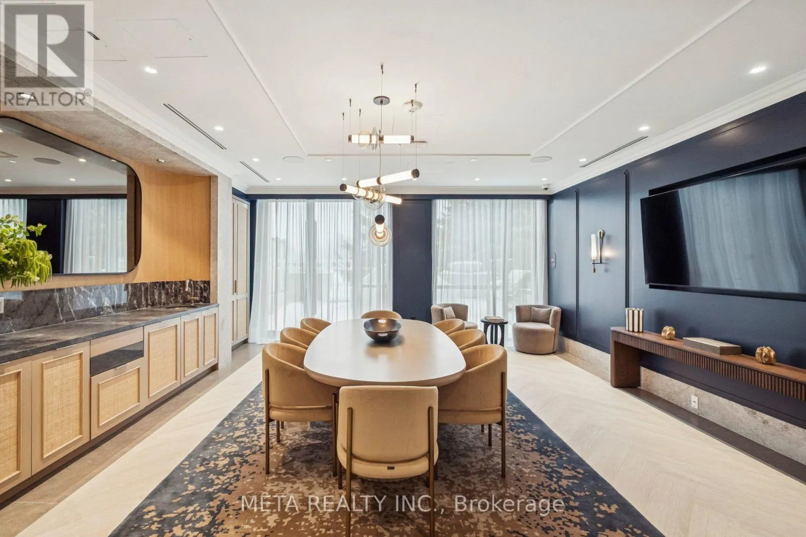 315 - 399 ROYAL ORCHARD BOULEVARD