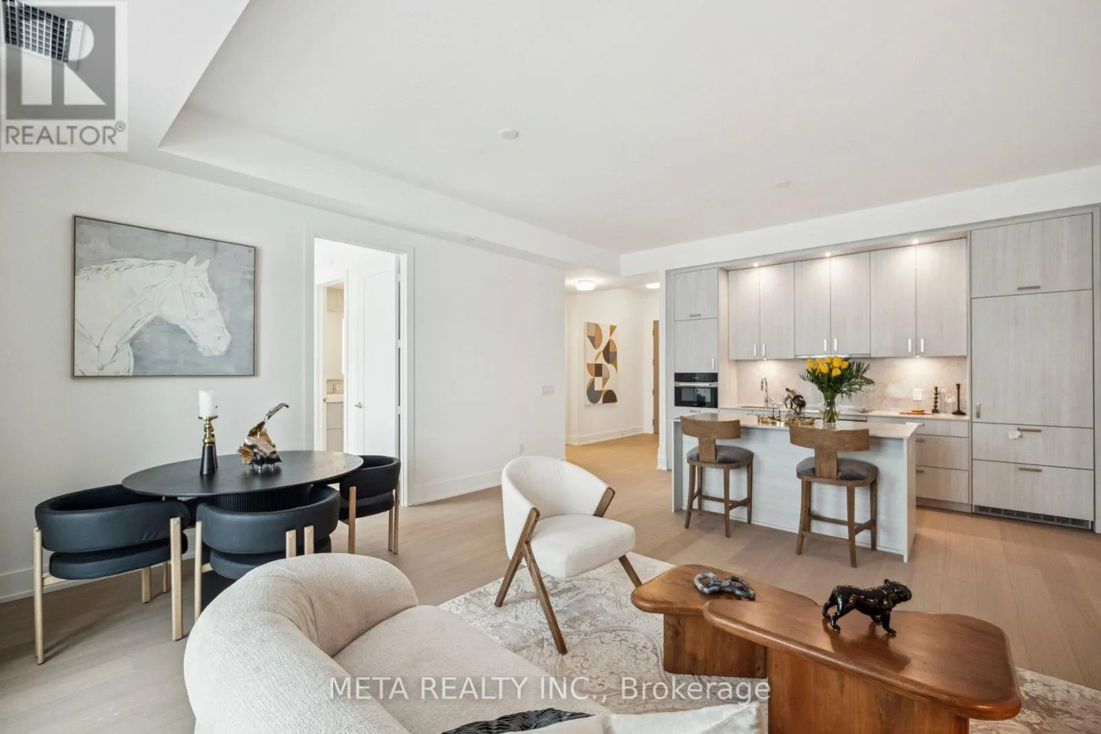 315 - 399 ROYAL ORCHARD BOULEVARD