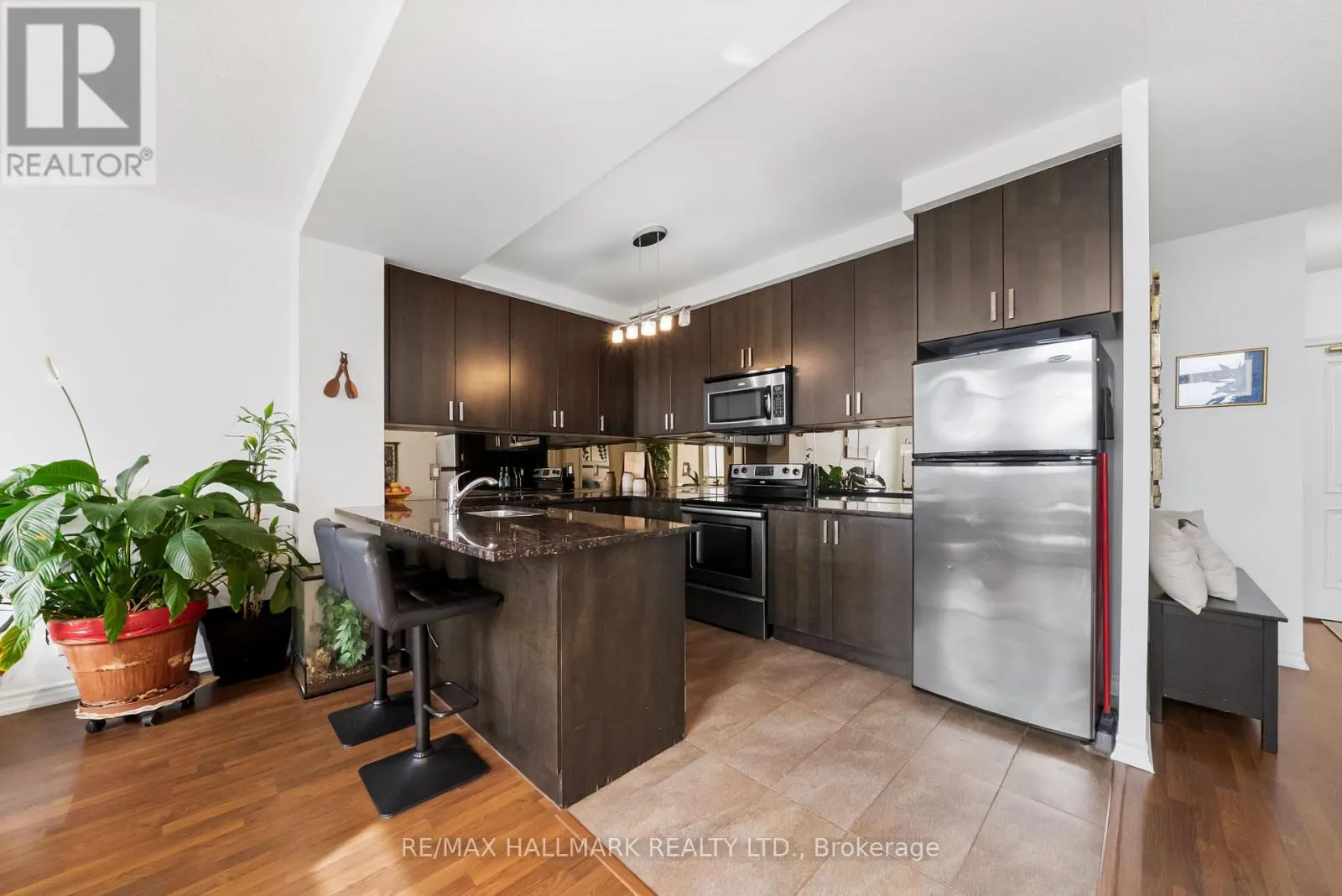 1609 - 9235 JANE STREET
