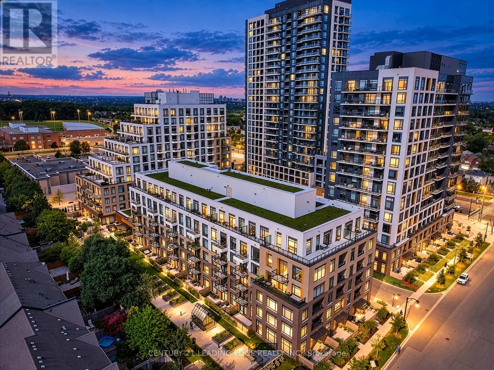 1010 - 8 BEVERLEY GLEN BOULEVARD