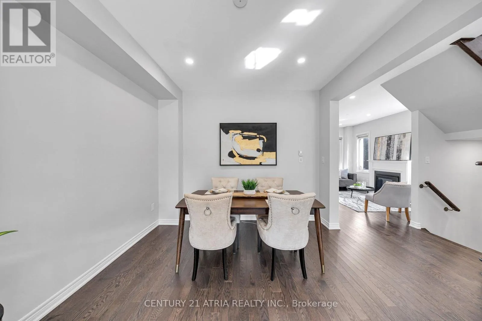 548 WHITE'S HILL AVENUE
