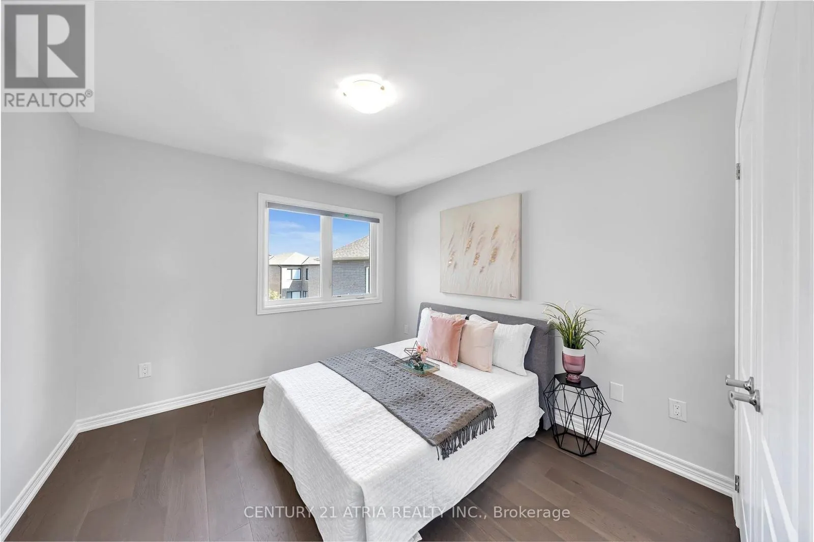 548 WHITE'S HILL AVENUE