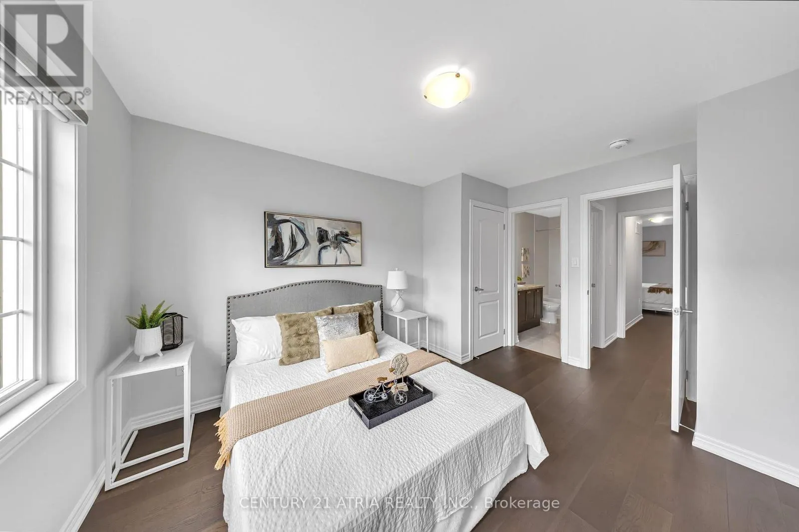 548 WHITE'S HILL AVENUE