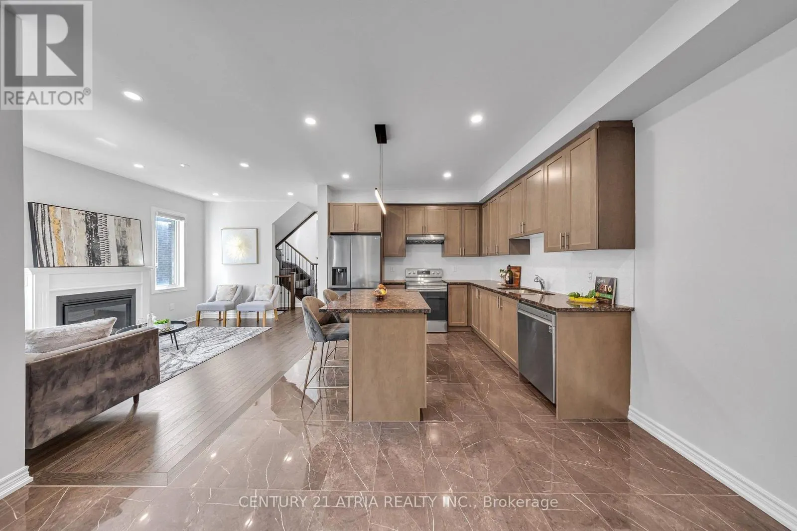 548 WHITE'S HILL AVENUE