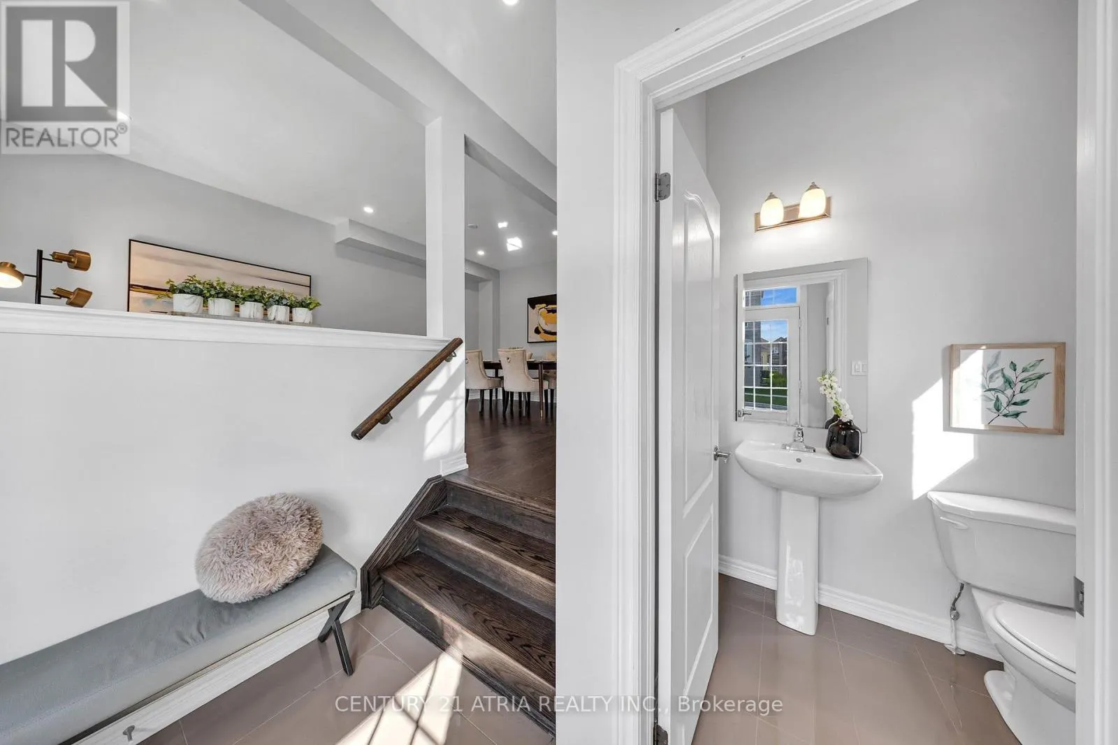 548 WHITE'S HILL AVENUE