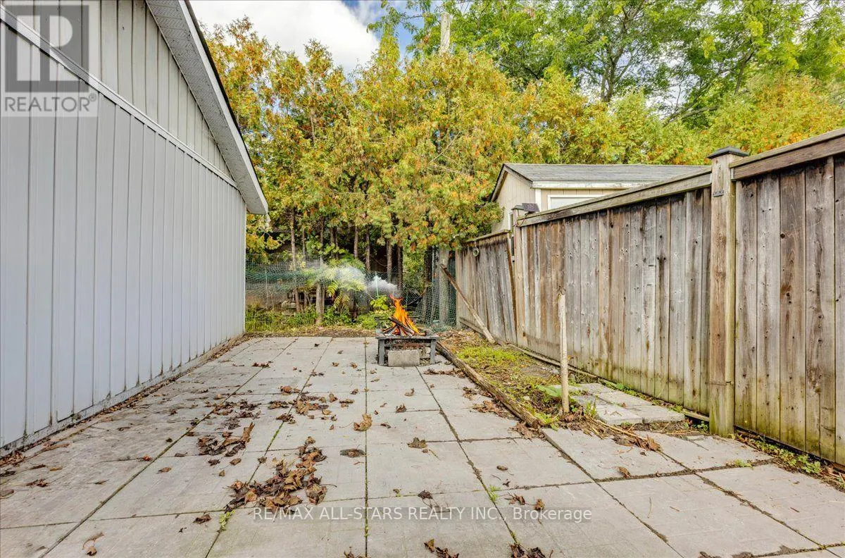 369 LAKE DRIVE