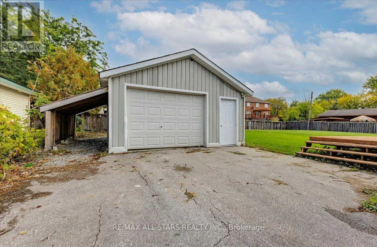 369 LAKE DRIVE