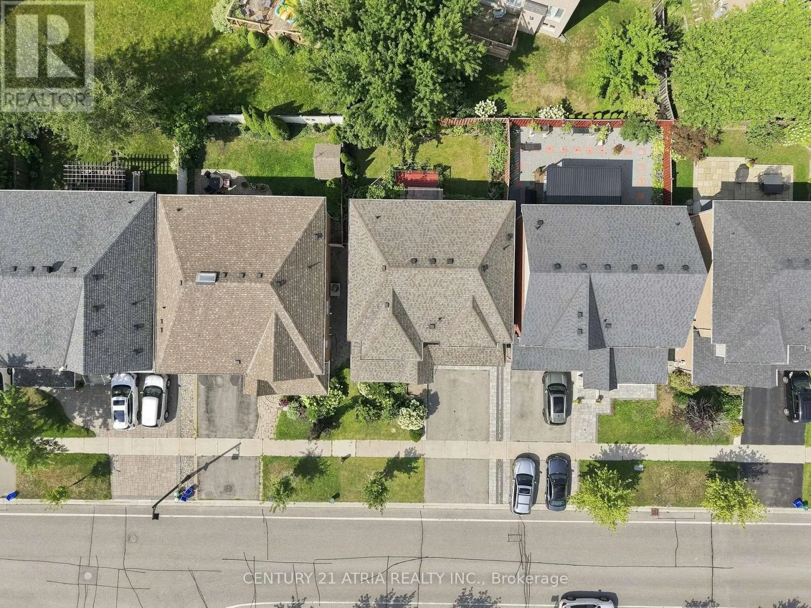 136 ROLLINGHILL ROAD