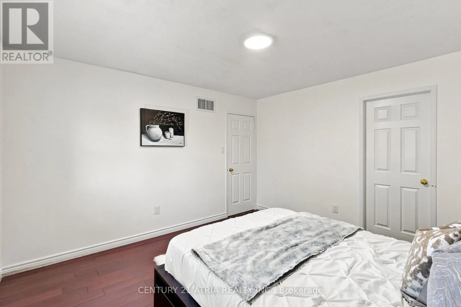 136 ROLLINGHILL ROAD