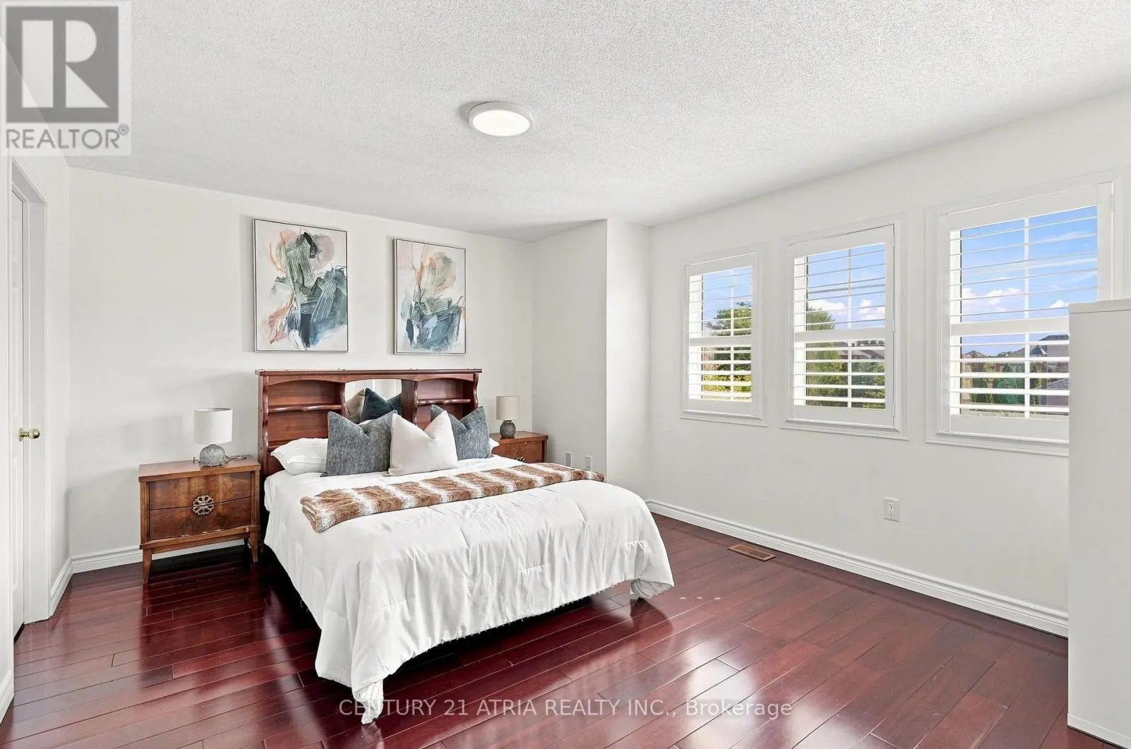 136 ROLLINGHILL ROAD