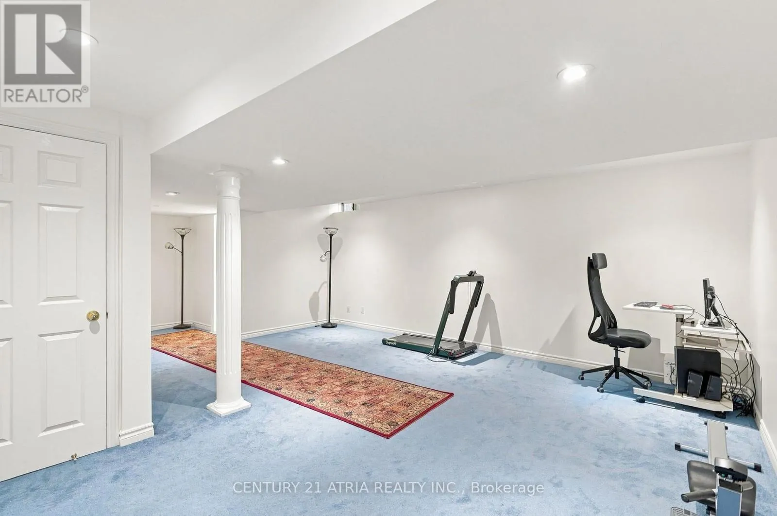 136 ROLLINGHILL ROAD