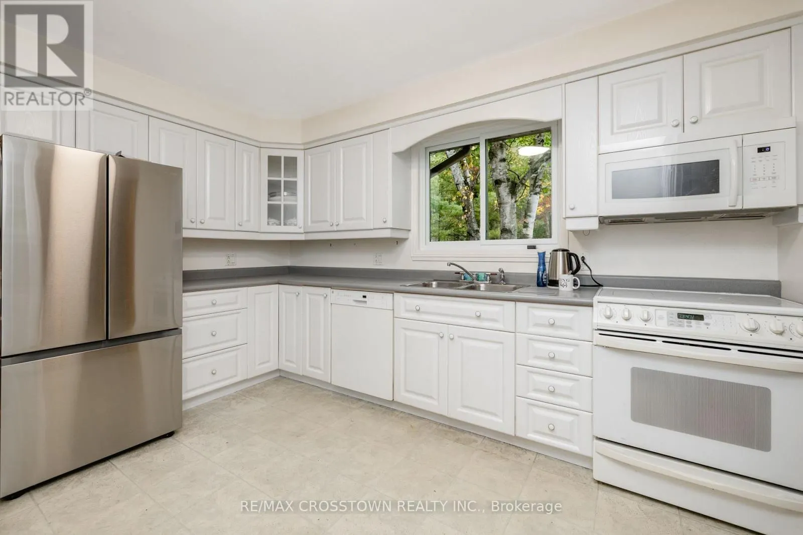 3379 MASON DRIVE